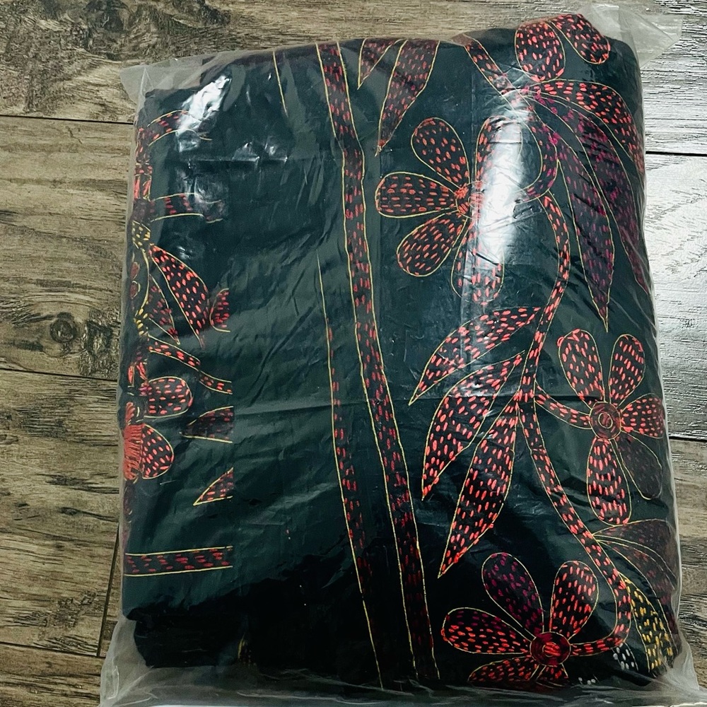 Hand Crafted Multi Colour Thread Bed Sheet - Picture 2 of 2